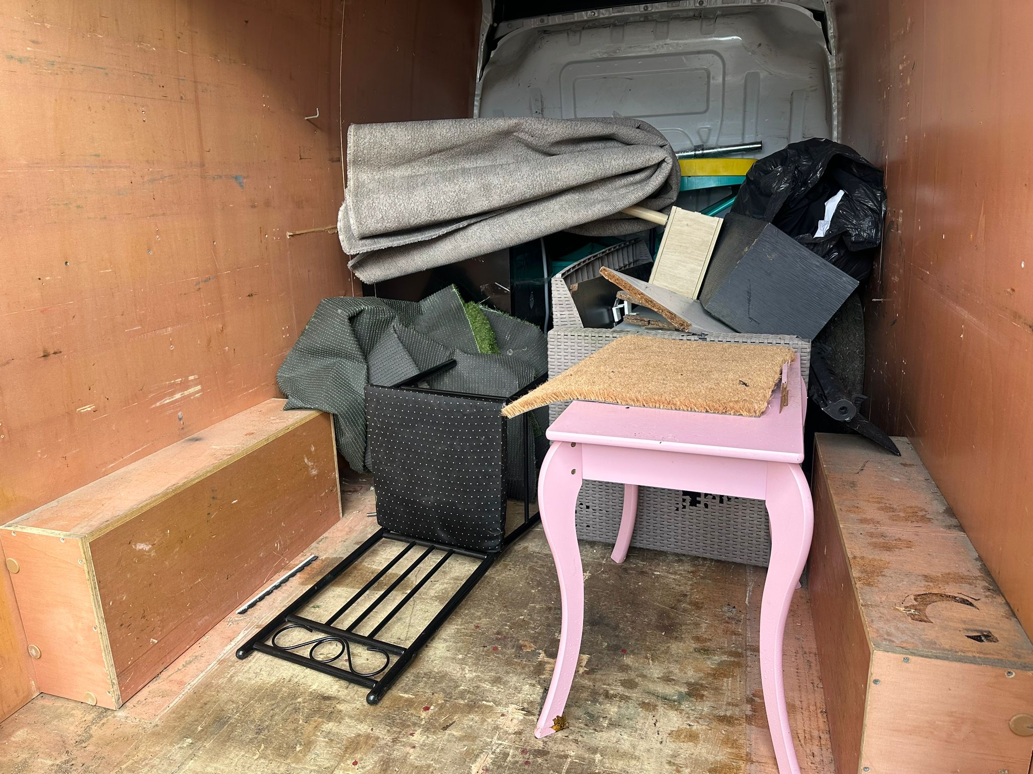 Nettoyage debarras dechets encombrant  toulouse 31000