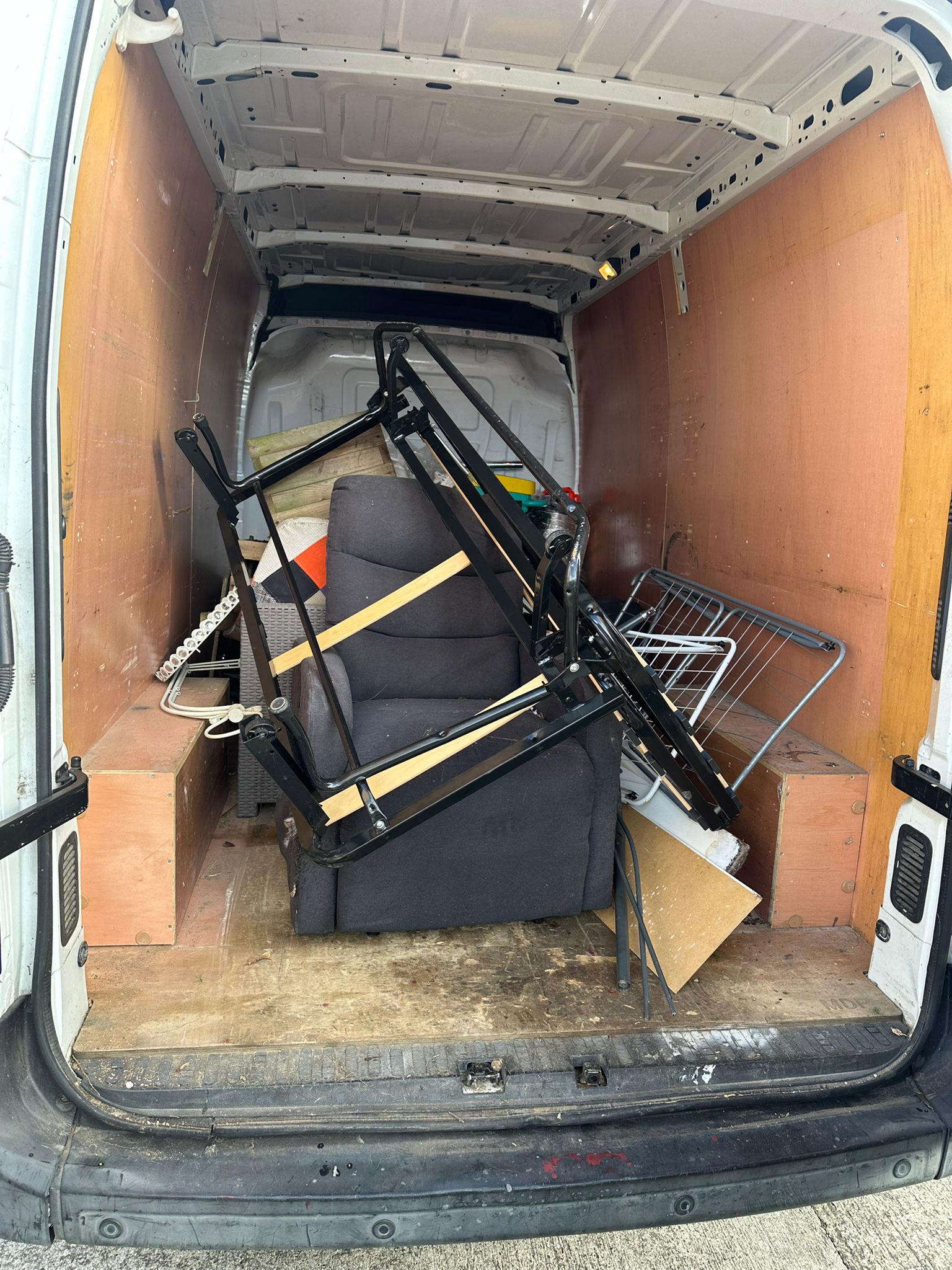 Nettoyage debarras dechets encombrant  toulouse 31000