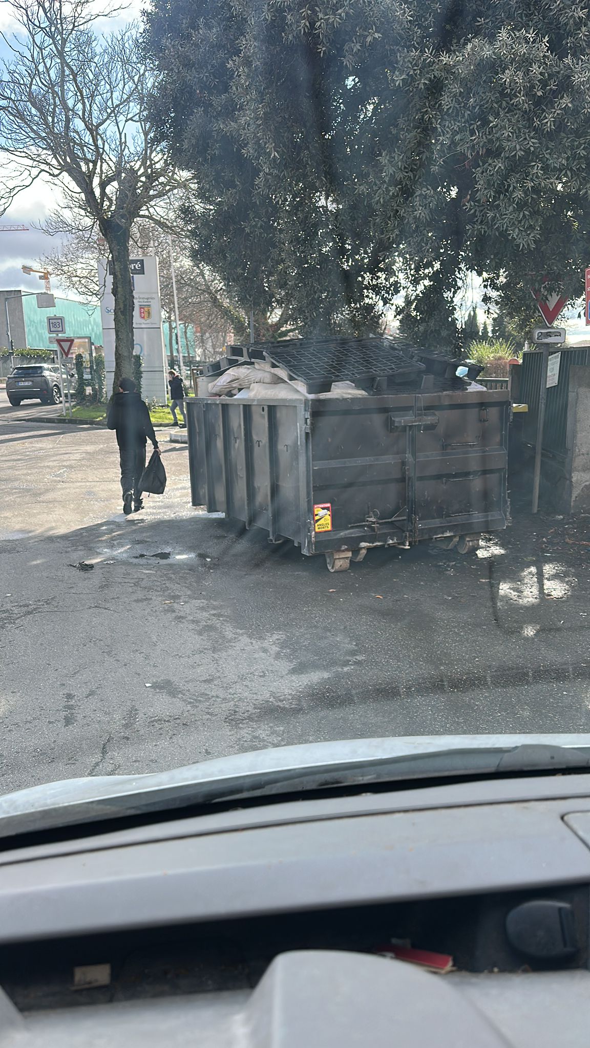 Nettoyage debarras dechets encombrant  toulouse 31000