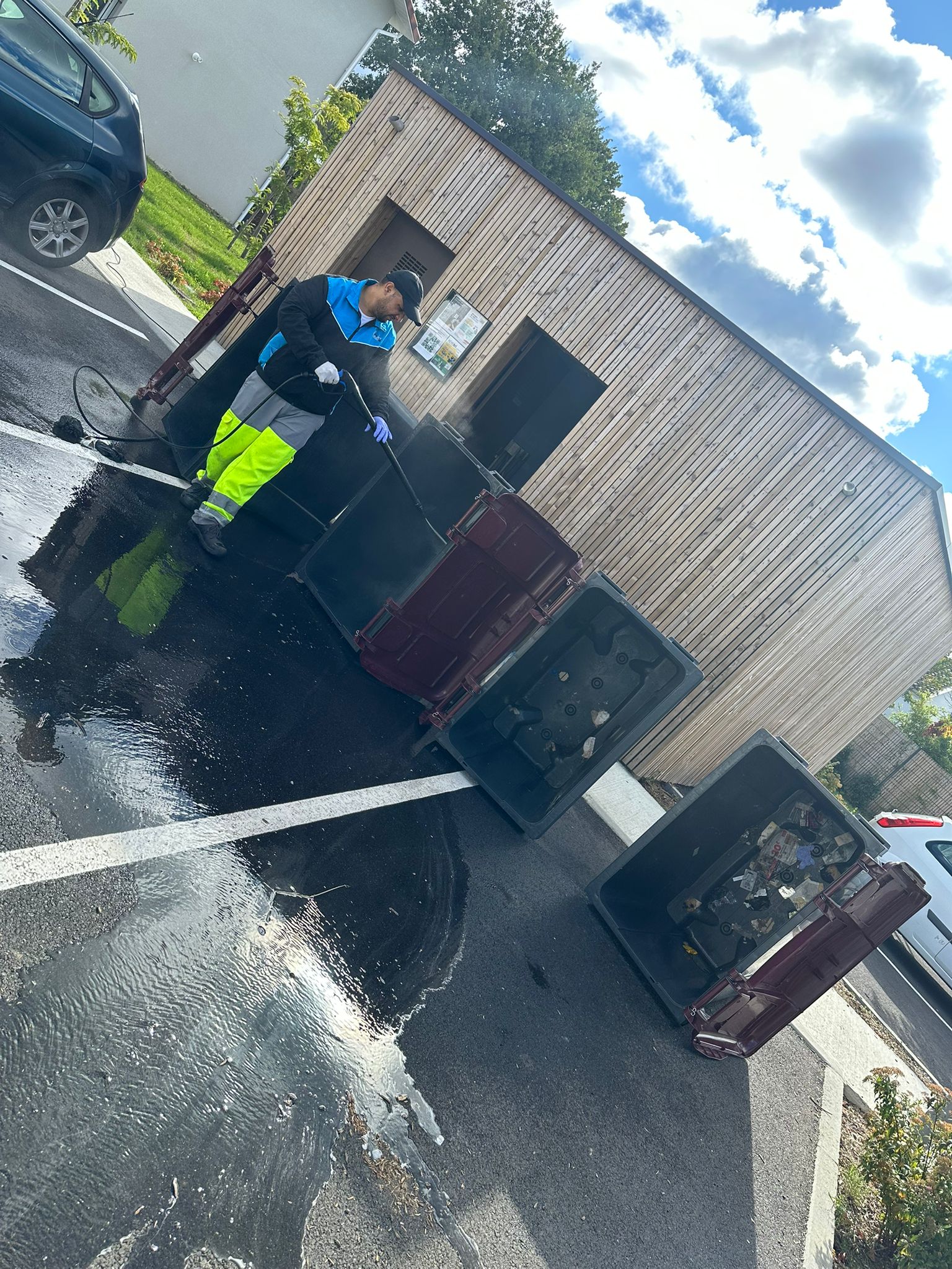 Nettoyage conteneur poubelle  toulouse 31000