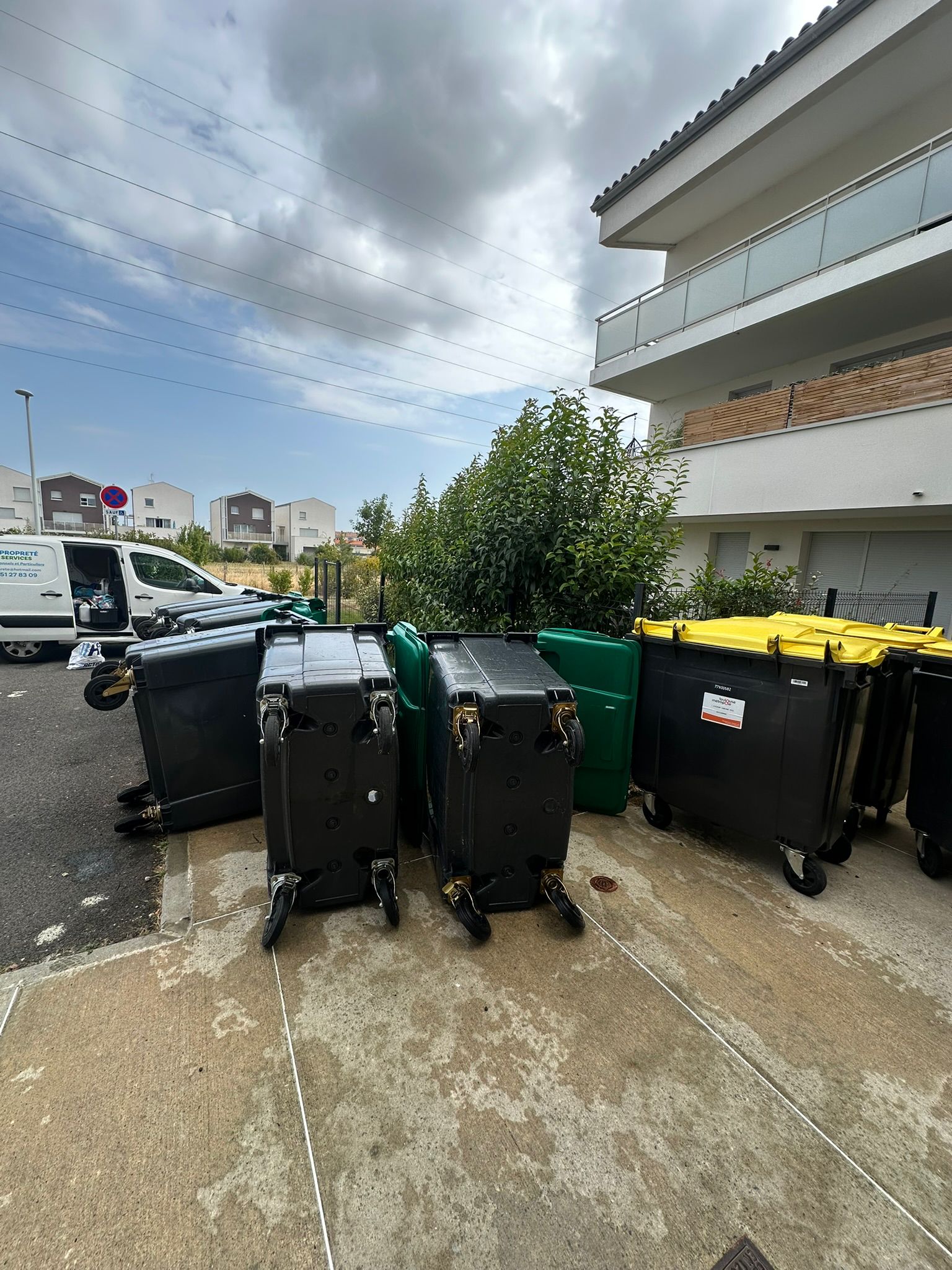 Nettoyage conteneur poubelle  toulouse 31000