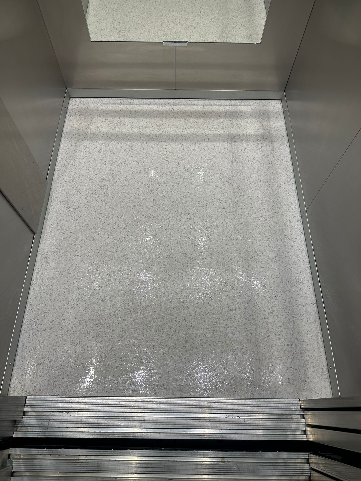 Nettoyage ascenseur  toulouse 31000