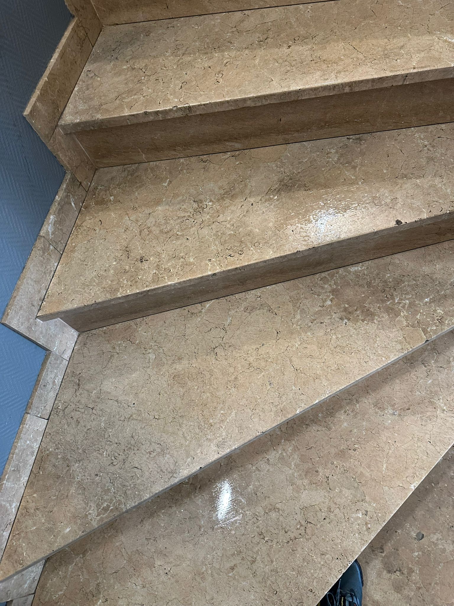 Nettoyage cage escalier  toulouse 31000